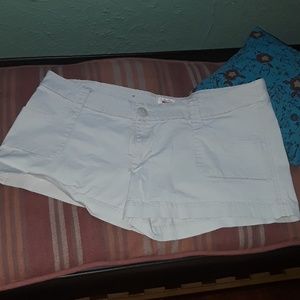 🐙NWOT Mossimo Cream Khaki Shorts - Juniors 13